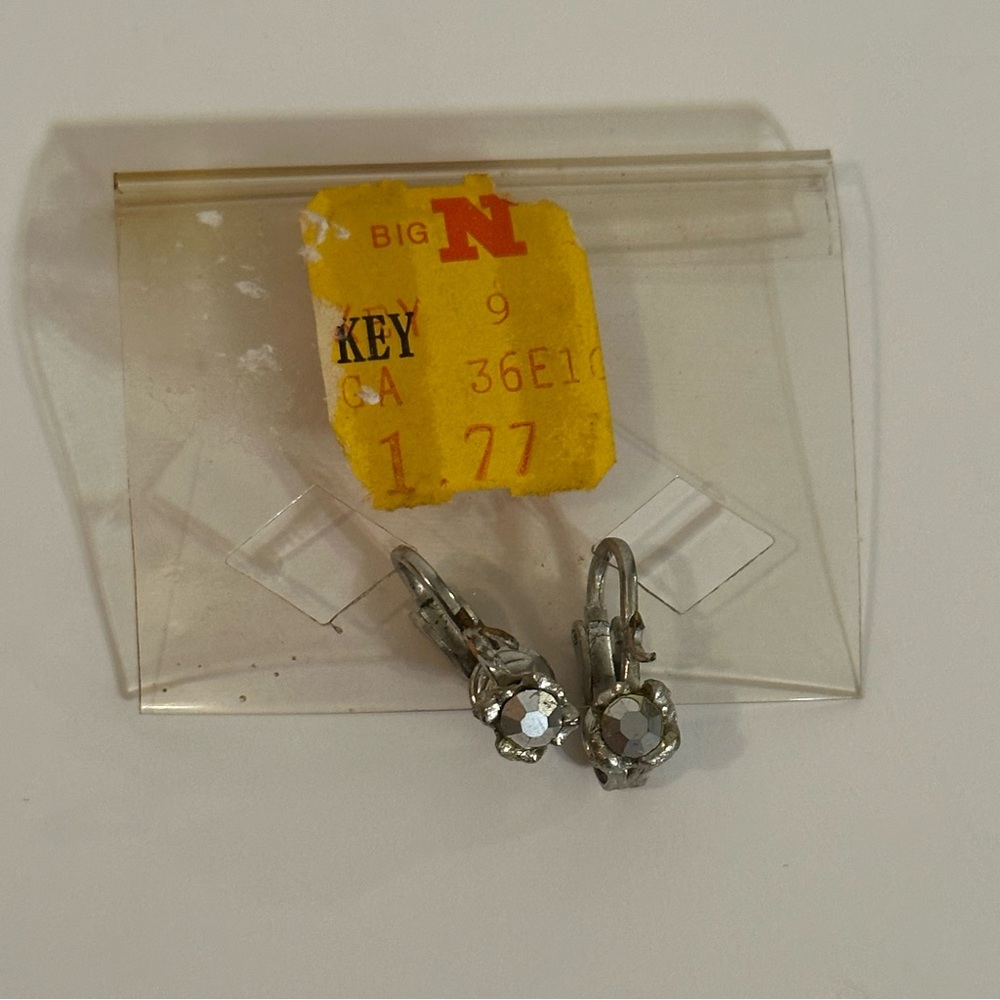 Vintage Womens Clip-On Silver Rhinestone Hoop Earrings Costume Jewelry Faux NEW